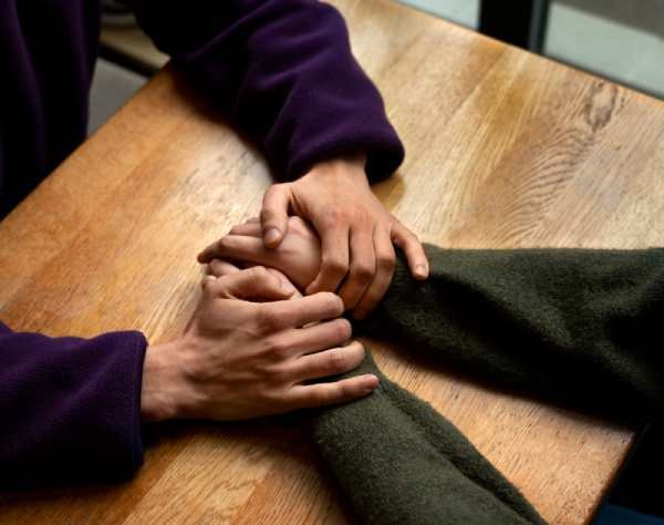 hand-on-hand-support