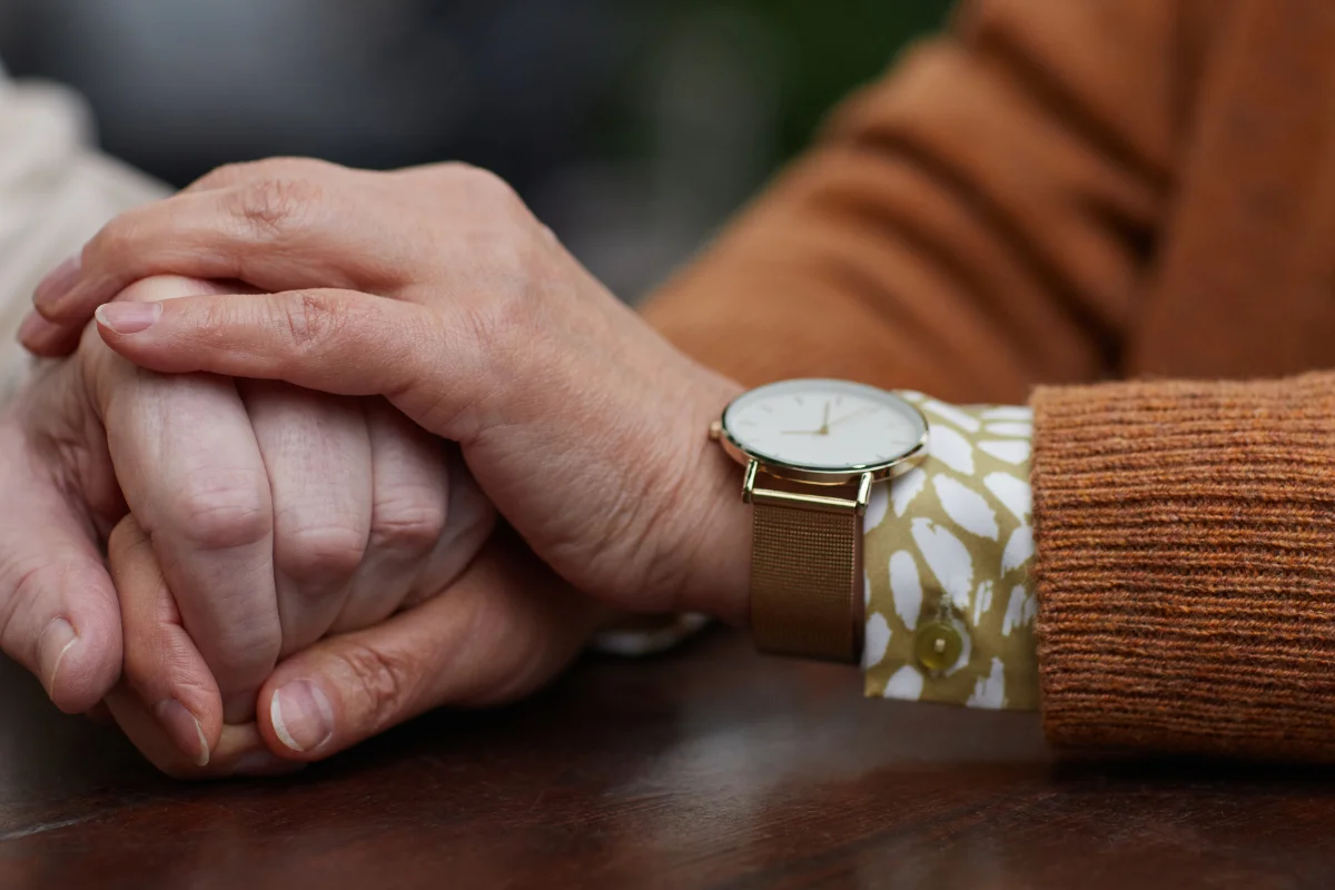 holding hands couples