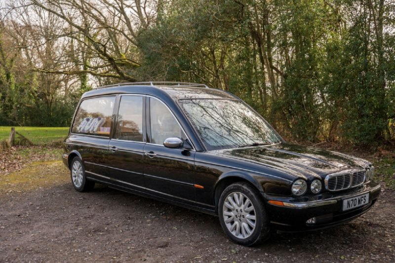 wealdenfunerals vehicles