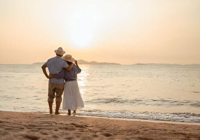 couple-enjoying-beach-sunset-view
