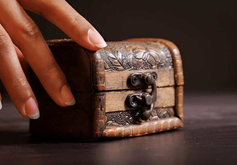 small-ornate-wooden-box
